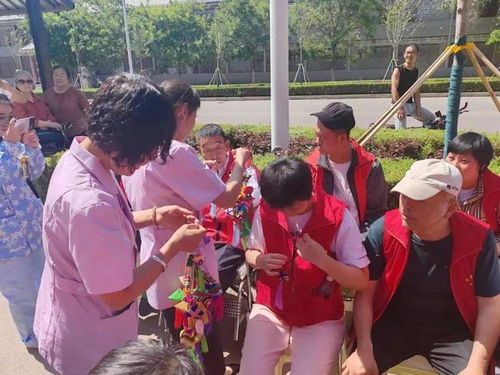 崆峒區(qū)殘聯(lián)組織開展端午節(jié)演出及慰問活動